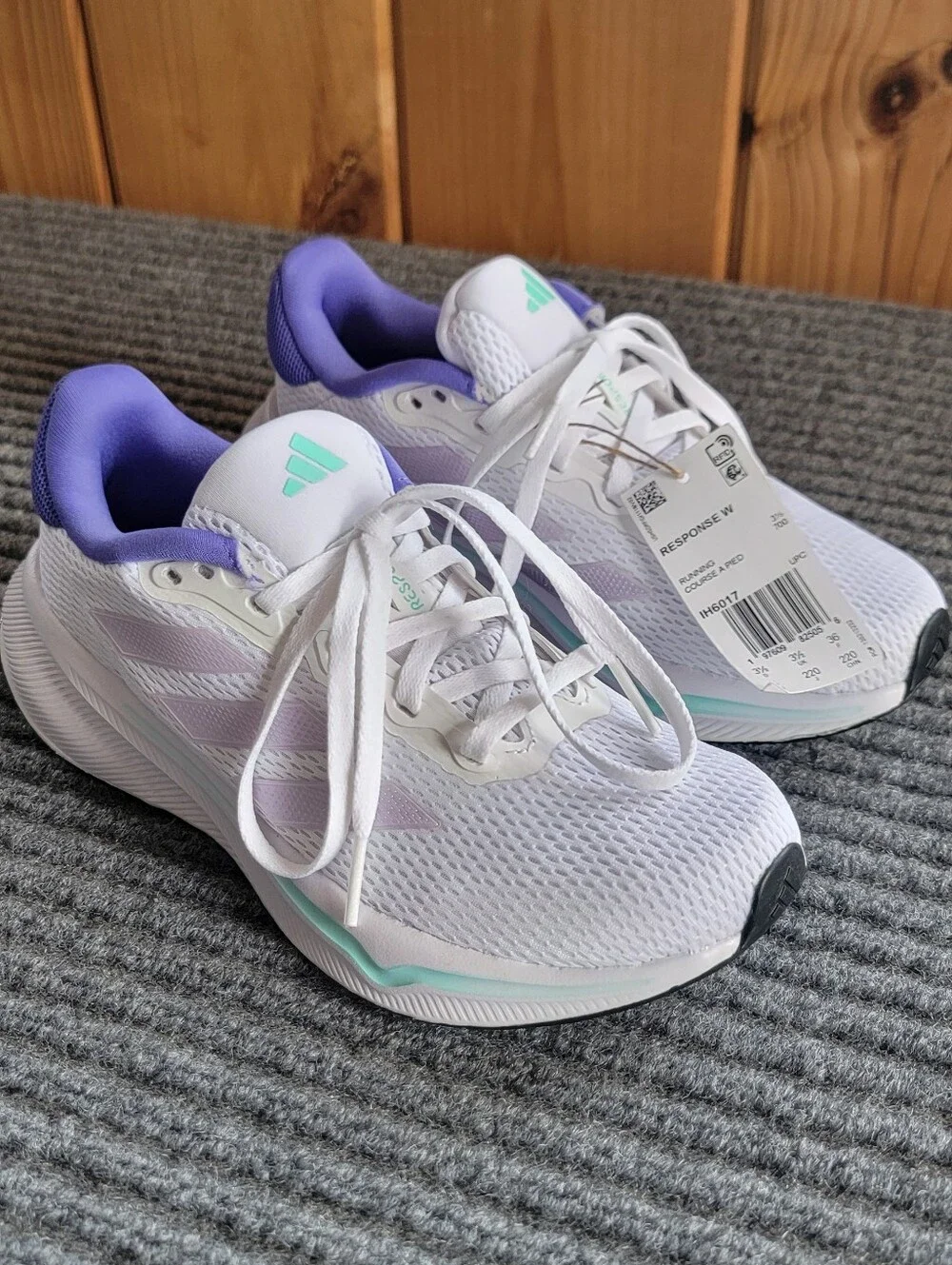 Adidas Women's Response  Running Shoe Size 5